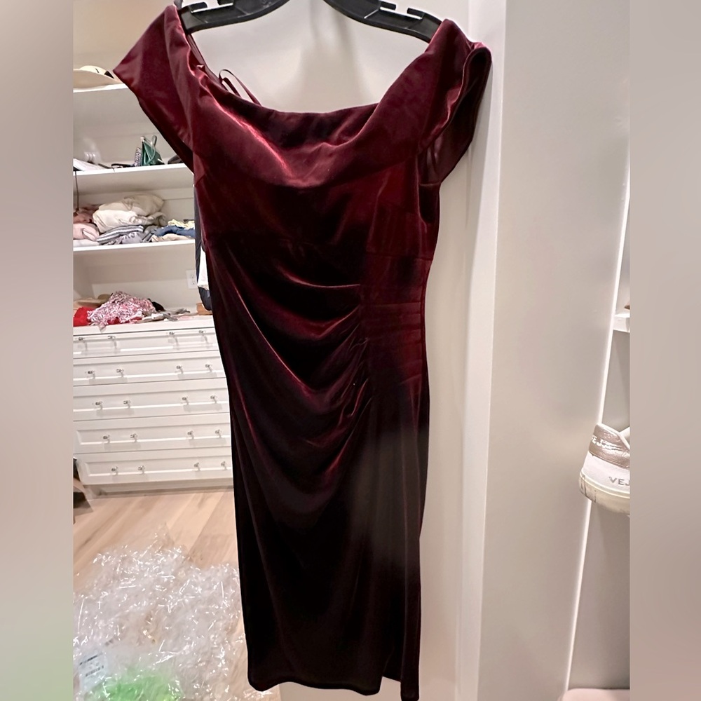 Cocktail dress. Size 10. Burgundy velvet.